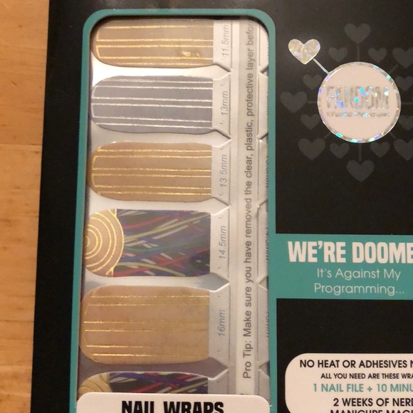 Espionage Cosmetics Nail Wrap We’re Doomed - Picture 3 of 3